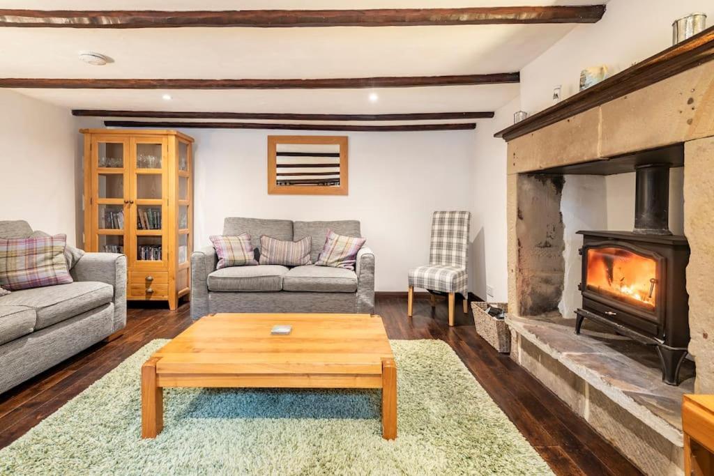 Peak District - 1 Harrow Cottage - Great Longstone Екстериор снимка