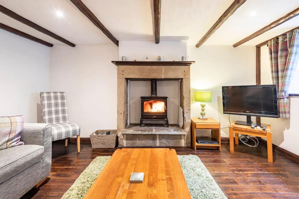 Peak District - 1 Harrow Cottage - Great Longstone Екстериор снимка